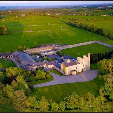 Skryne Castle Pensionat Ross Cross Roads Eksteriør billede